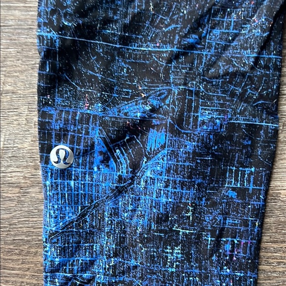 Lululemon Keep Your Form Tight 25"
City Lights Multi Black / Black - Picture 6 of 10